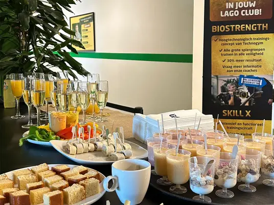 LAGO CLUB Zwevegem opendeur verticaal