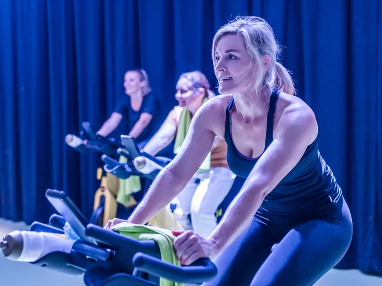 LAGO CLUB group cycle