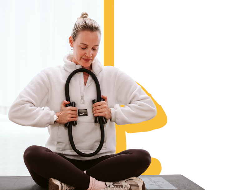 LAGO CLUB Boutique Brugge pilates cutout jonge dame